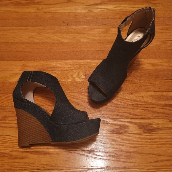 GUESS FACTORY WOMEN'S SAYRA DENIM WEDGE HEELS - Picture 1 of 3
